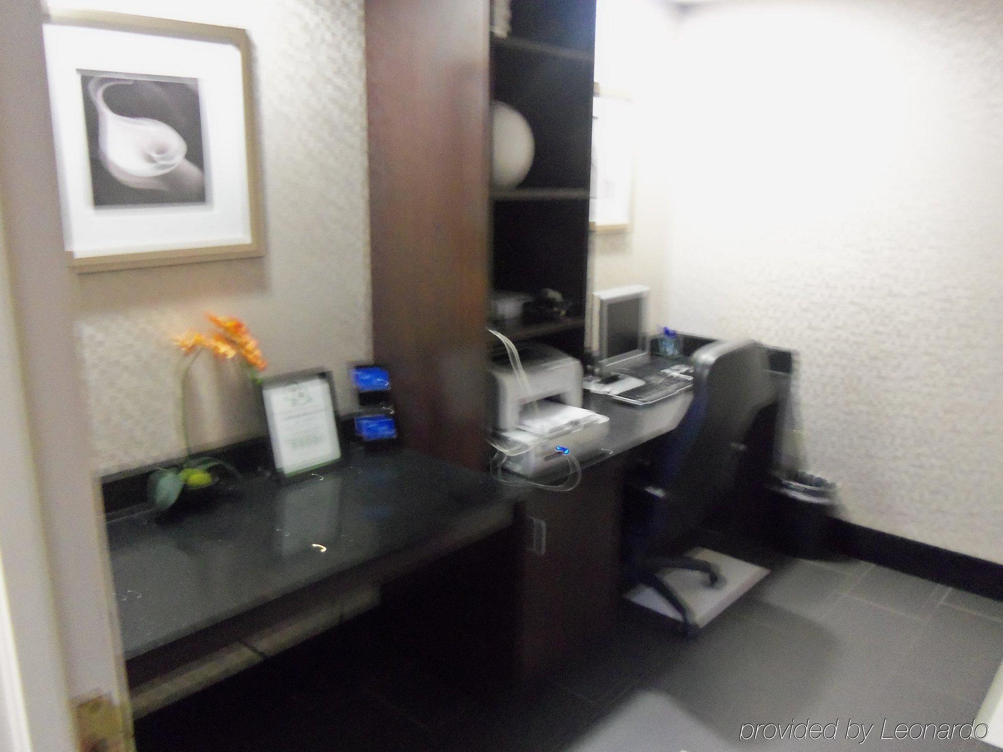 Holiday Inn Express Hotel & Suites Sanford By Ihg Zewnętrze zdjęcie